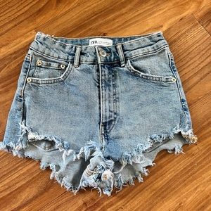 ✨Brand: Zara
✨Size: 0
✨Color: Blue wash